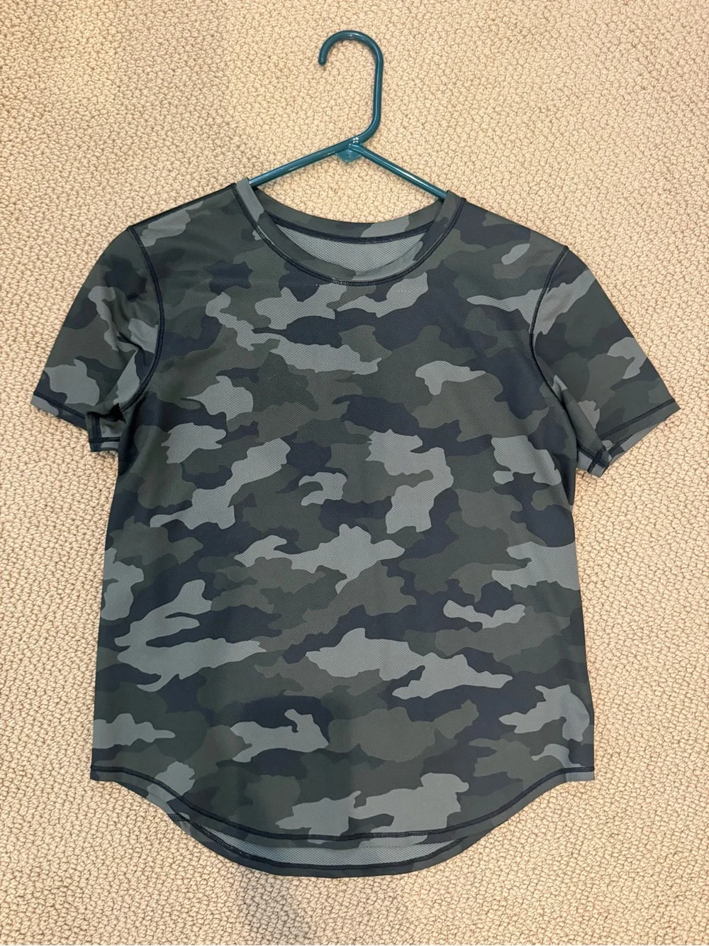 lululemon athletica Women's Short-Sleeve Camo Crew - Dark Green/Gray